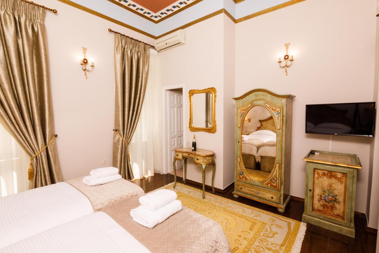 Palaiologos Luxury